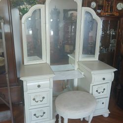 Trifold Mirror Vanity