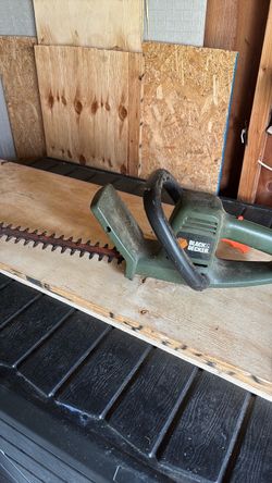 Corded hedge trimmer