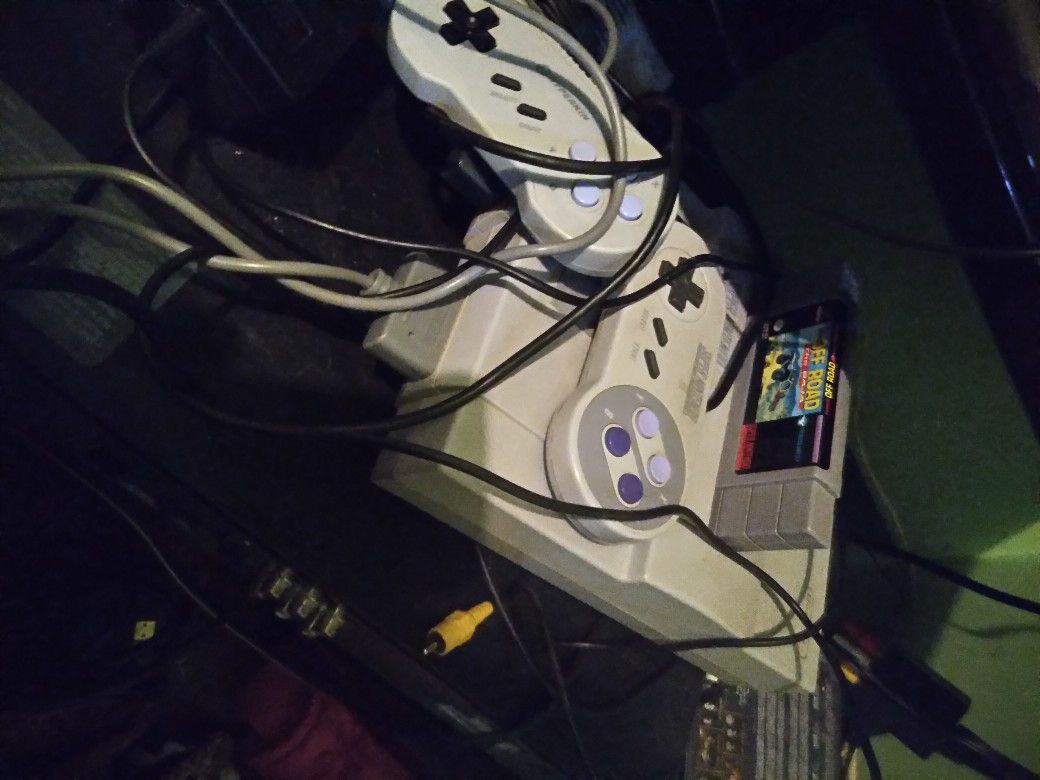 Original Super nintendo With 6 games And 2 Controllers And All Cords