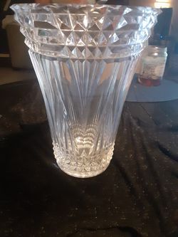 Vintage crystal Vase unique great shape