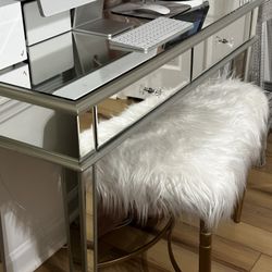 Accept Table Glass 