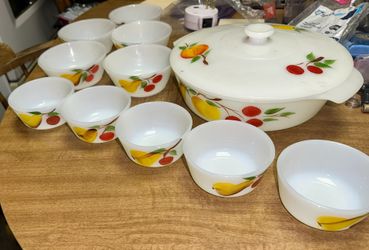 Vintage Anchor Hawking Fruit Dish Set + 2 Vintage Milk Glass Cups