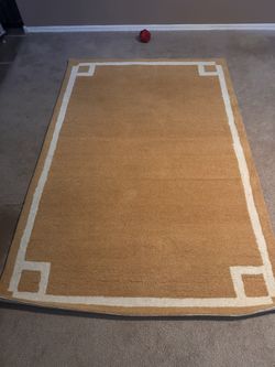 Rug - Brand New- Golden Yellow Wool 4'x6'