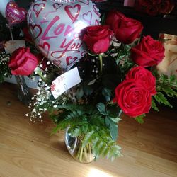 Large Vase Of Roses Free Delivery 5 Miles