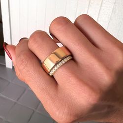 Oura Ring 4 (size 4) Rose Gold - Brand New Unopened Box