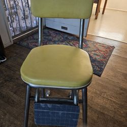 Yellow MidCentury Modern Seat/Stool/ladder 