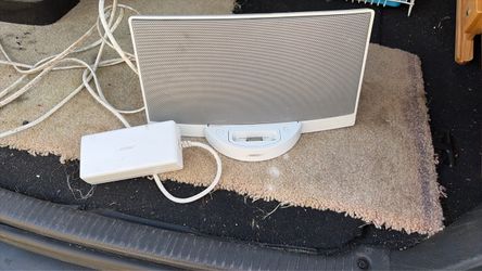 Bose speaker hook phone up to it