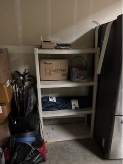 Rubbermaid storage rack