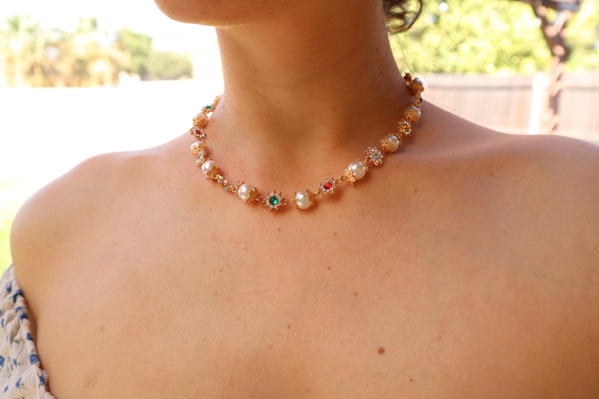 Royal Choker Necklace (Magnetic)