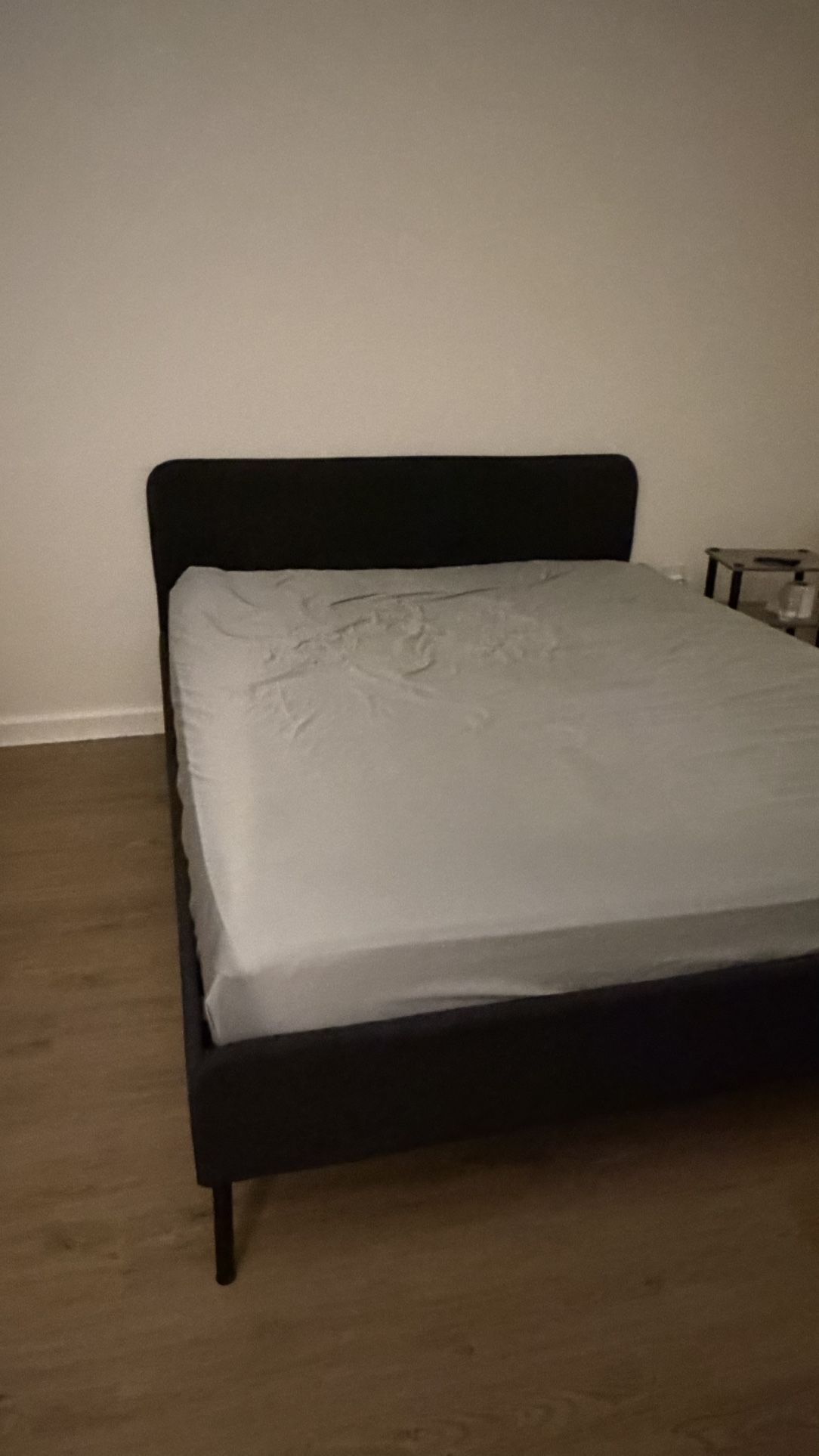 Queen Size Mattress With Bed Frame