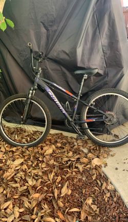 Schwdd with 21 gears and water bottle holder