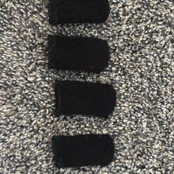 Mobile finger grips 