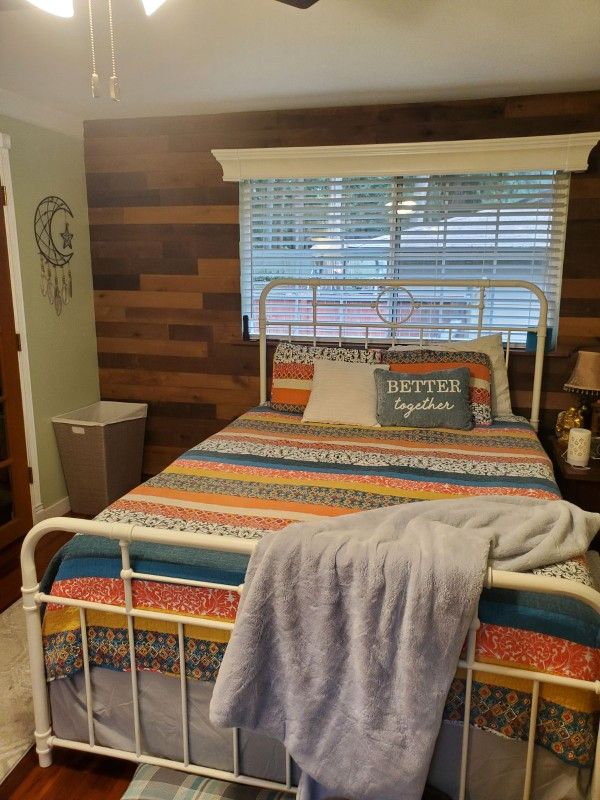 White Metal Queen Size Bed Frame