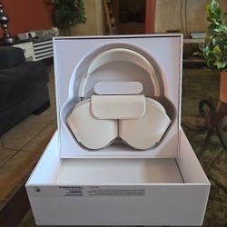 Apple AirPods Max Wireless Over-Ear Headphones, Pro-Level Active Noise Cancellation, Transparency