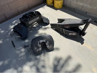 Curt Complete 5th wheel hitch set up