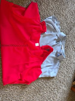 2 Women’s Short/Capped SleevesTops Size Small