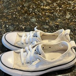 Women’s Converse Shoes Size 6 