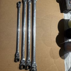 Mountain 4 Piece Metric Double Box Universal Spline Reversible Ratcheting Wrench 8,10,12,14,13,15,17,19mm 90 Tooth Design, Long, Flexible, Reversible 