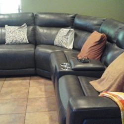 Light Used Couches 