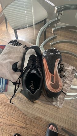 Track shoes