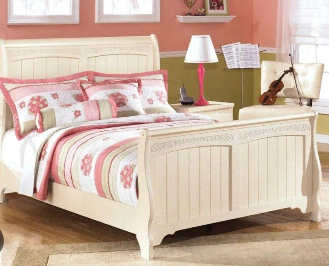 Ashley Country Cottage Bedroom Set Full Bed Dresser Mirror Desk Hutch And 2 Bookcases