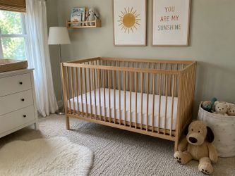 Baby crib like new