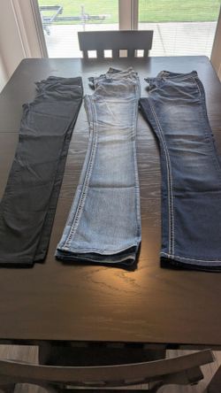 Women's Size 6T Jeans