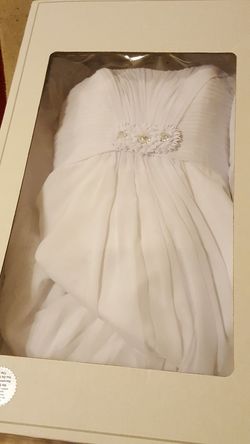 Beautiful Wedding dress, white, long, cleaned. Size 9-10