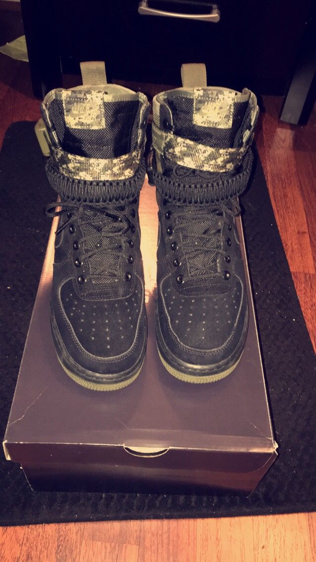 Nike Military AF’1 Size 8.5