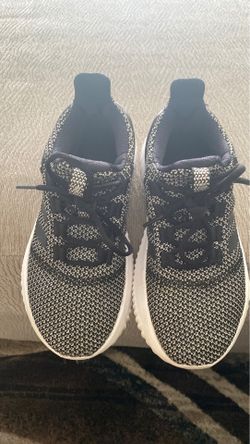 Used Adidas for boys 2.5 size