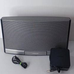 Bose SoundDock Portable N123 30 pin Ipod Dock Speaker W/ Charger & Audio Cable
