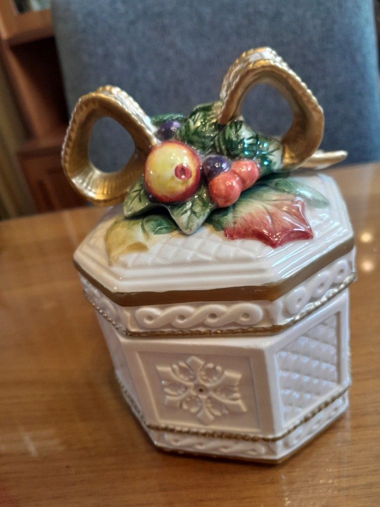 Fitz and Floyd Christmas Lodge Pillar Candle Holders (2) , Candles Included, Lidded Holiday Snowy Woods Trinketbox 1996