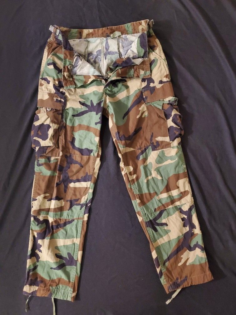 Military Classic Camo Cargo Pants
