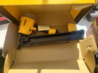 Dewalt  Framing Gun