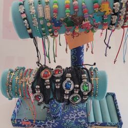 Bracelets 