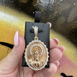 14k JESÚS DIAMOND CHARM 