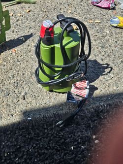 MULTIDIRECTIONAL SUBMERSIBLE UTILITY PUMP