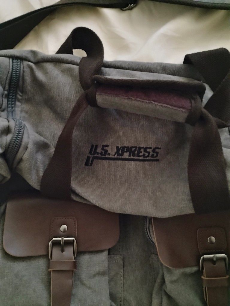 $5!!!! New Duffle Bag
