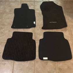 Subaru Outback Floor Mats. 