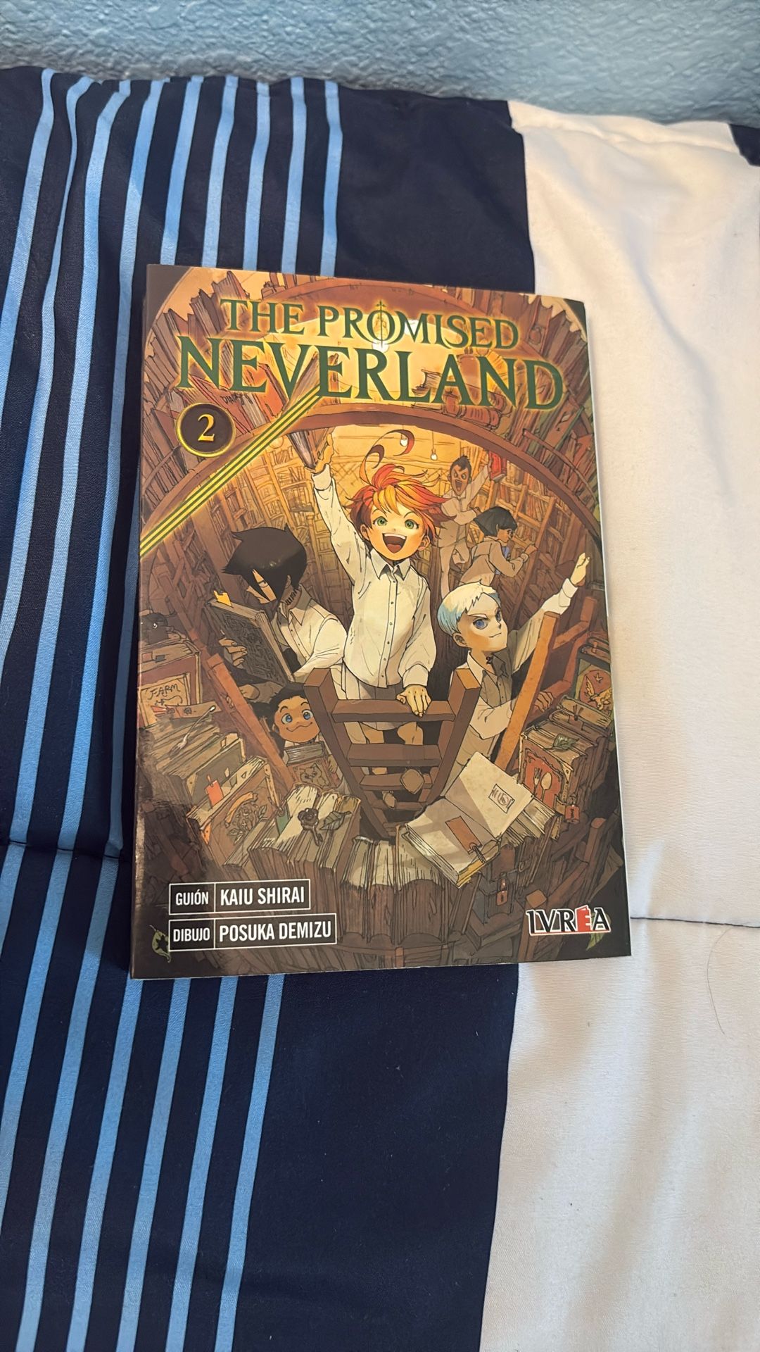 The Promised Neverland Vol 2 - Argentina Translation