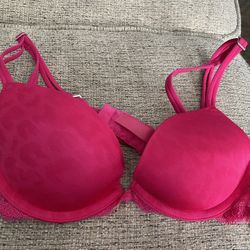 VICTORIA’S SECRET LOVE PINK PUSH UP PLUNGE BRA 32A VICTORIA’S SECRET PUSH UP BRA