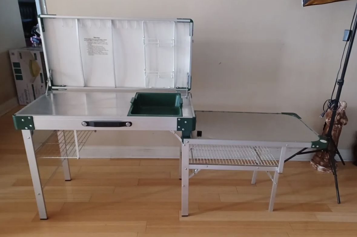 Vintage COLEMAN Folding Camping Kitchen w Sink & Game Table for Vintage COLEMAN Folding Camping Kitchen w Sink & Game Table for