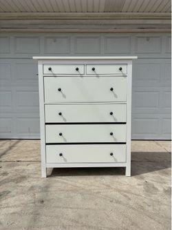 ‼️WHITE HEMNES 6 DRAWER DRESSER‼️FOR SALE 200$ OR BEST OFFER‼️GREAT CONDITION‼️DELIVERY AVAILABLE🚚