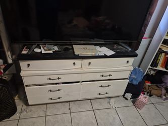 Black And White Dresser