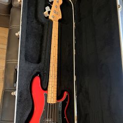 2004 Made in USA P-Bass Guitar 