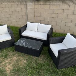 SAFAVIEH Machie Black 4-Piece Wicker Patio Conversation Set with Beige Cushions