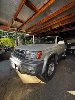 2000 Toyota 4Runner limited