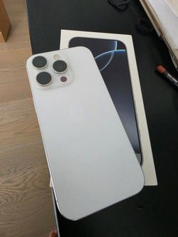 iPhone 16 Pro - White - 1 TB - Unlocked