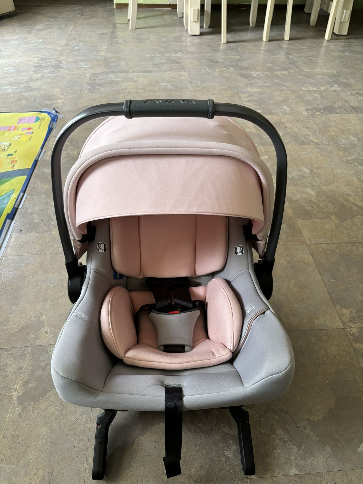 Nuna Infant Car seat