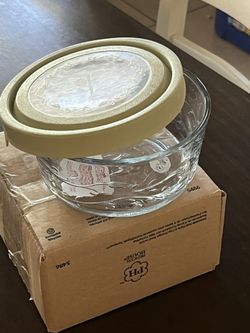 Storage Container With Lid